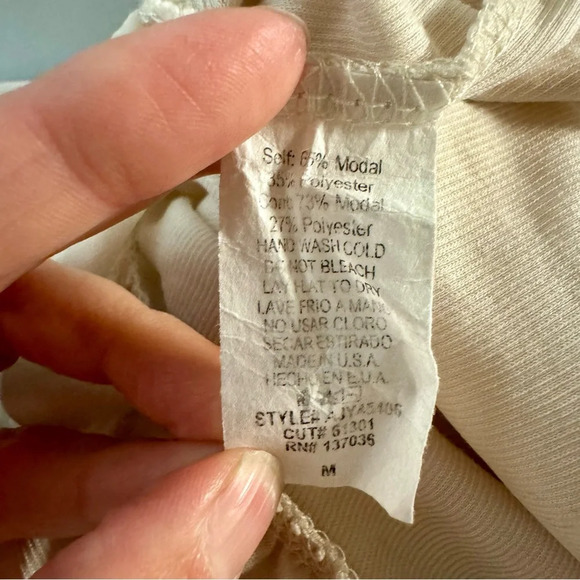 Lazy Sundays cream ruffle pajama romper womens medium soft neutral cut out back - Picture 8 of 8